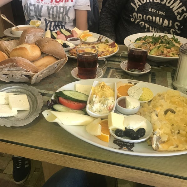 Fotos bei Café Peri Akazienkiez 35 Tipps von 806 Besucher