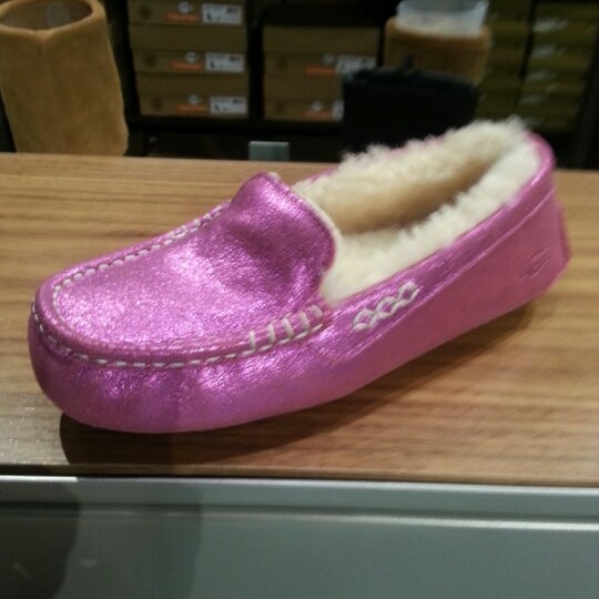 ugg outlet in toronto