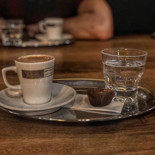 Das Foto wurde bei San Marco&#39;s Caffé von Ecrin Hatice K. am 10/30/2019 aufgenommen