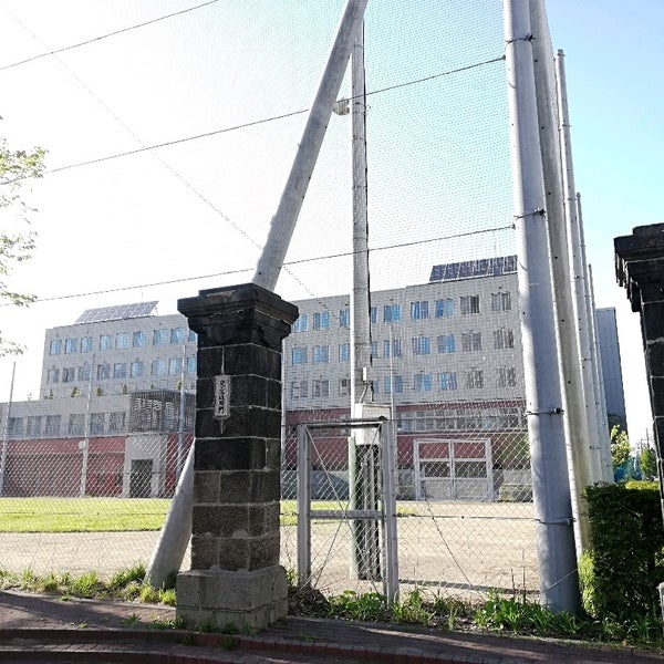 Foto Di 市立札幌大通高等学校 中央区北2条西11丁目