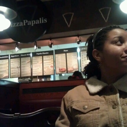 Photo taken at PizzaPapalis &amp; Rio Wraps of Southfield by Naidra on 11/13/2012