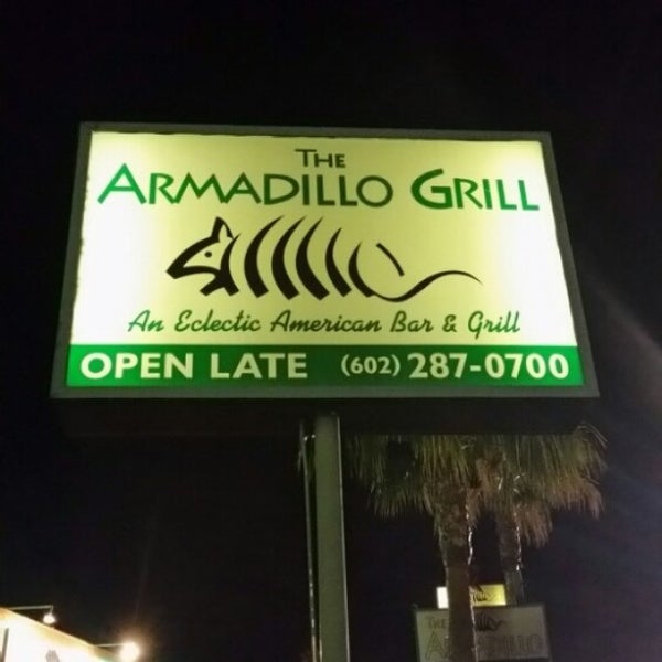 รูปภาพถ่ายที่ Armadillo Grill โดย Brian A. เมื่อ 2/25/2016
