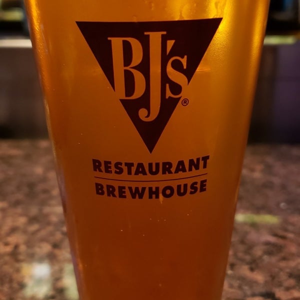Photo taken at BJ&#39;s Restaurant &amp; Brewhouse by Brian A. on 6/8/2019