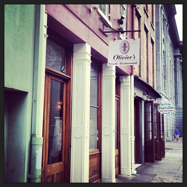 Das Foto wurde bei Olivier&#39;s Creole Restaurant in the French Quarter von Michael am 6/2/2013 aufgenommen