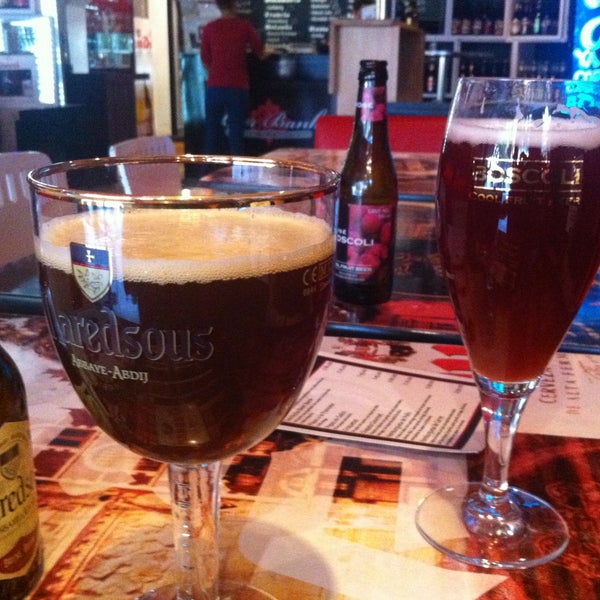 Photo taken at BeerBank Condesa by Drog on 4/14/2013