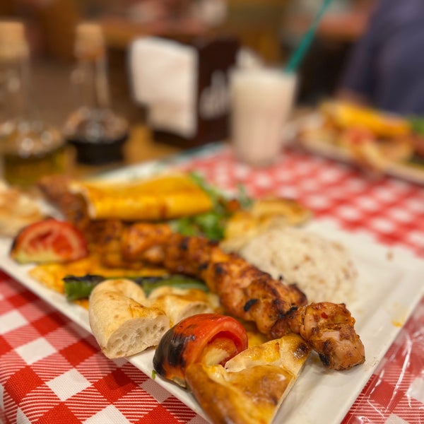 8/13/2023 tarihinde Raheleh A.ziyaretçi tarafından ALIR Cafe | Restaurant'de çekilen fotoğraf