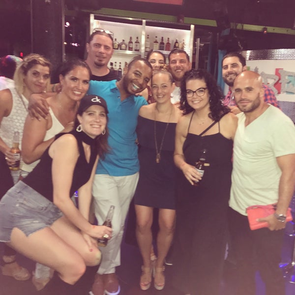 7/30/2017 tarihinde Carlos V.ziyaretçi tarafından iCandy Nightclub'de çekilen fotoğraf