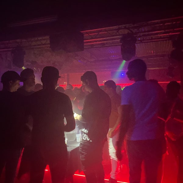 Azucar Bar gay en Coral Way