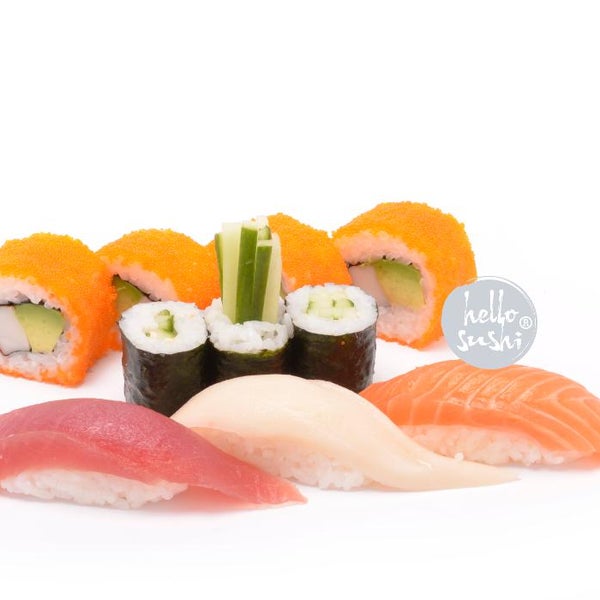 Foto diambil di hello sushi oleh almifood pada 11/3/2016