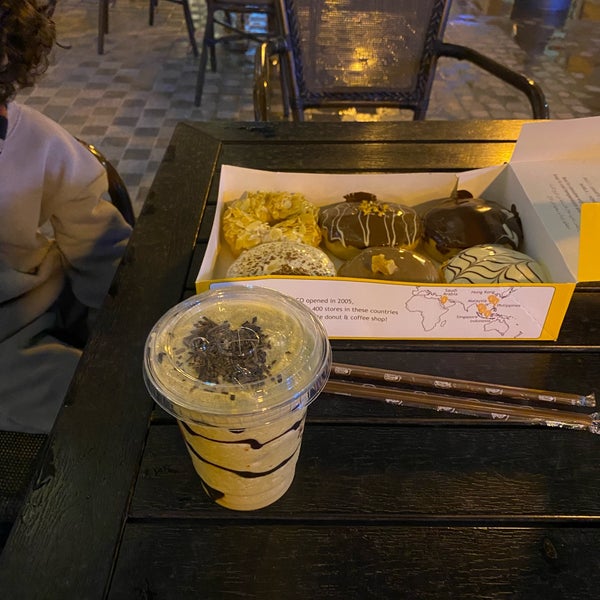 Foto tirada no(a) J.CO Donuts &amp; Coffee por Abdulmhosen M. em 3/12/2023