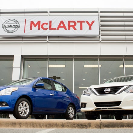 รูปภาพถ่ายที่ McLarty Nissan Little Rock โดย David เมื่อ 8/24/2016