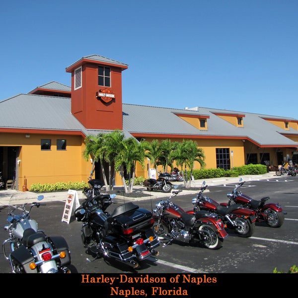 Foto scattata a Harley-Davidson of Naples da Carlos H. il 9/27/2012