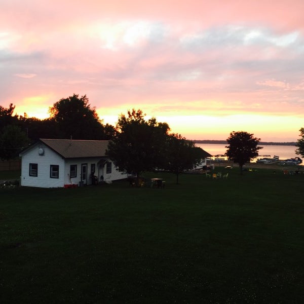 Seaway Slips Waterfront Cottages Clayton, NY