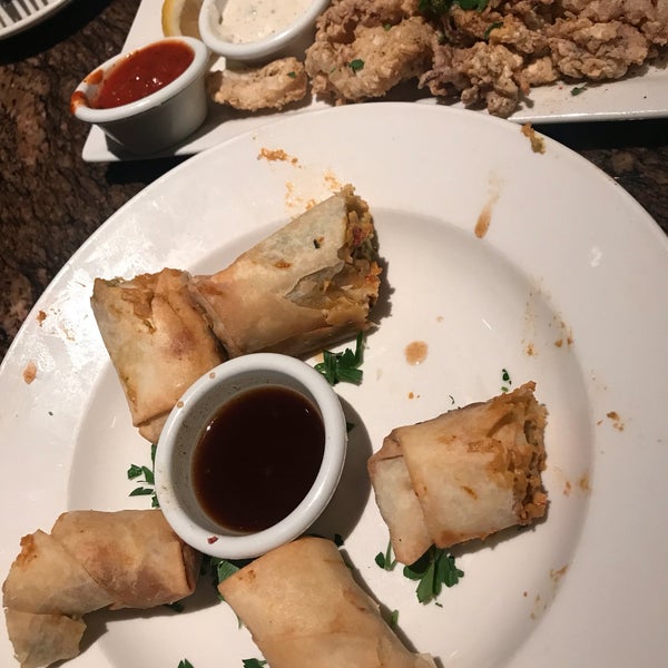 Photo taken at BJ&#39;s Restaurant &amp; Brewhouse by ohniMinxie C. on 12/17/2017