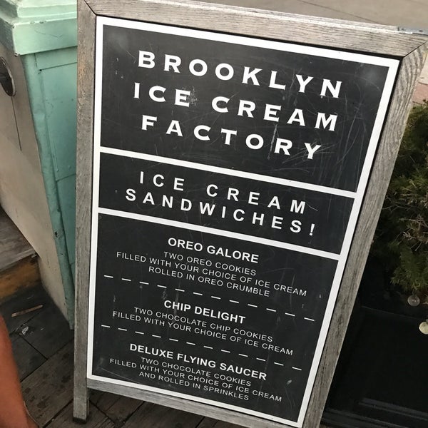 Foto tirada no(a) Brooklyn Ice Cream Factory por Gabrielita em 9/24/2017