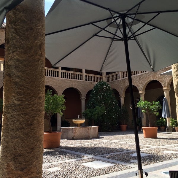 Photo taken at Hotel Palacio de Santa Paula by Gabrielita on 9/30/2015