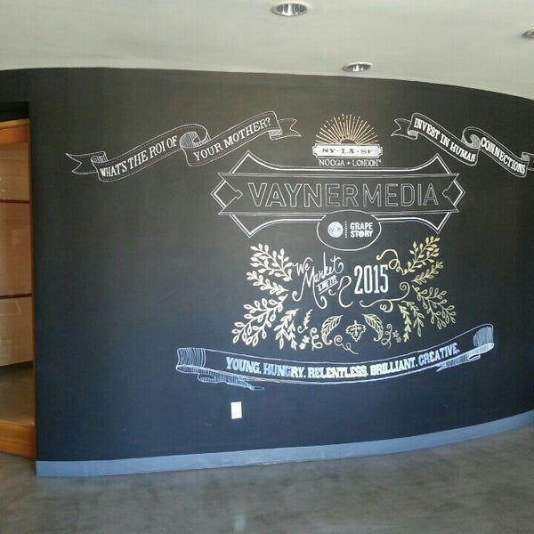 รูปภาพถ่ายที่ VaynerMedia LA HQ โดย Seth N. เมื่อ 1/4/2016