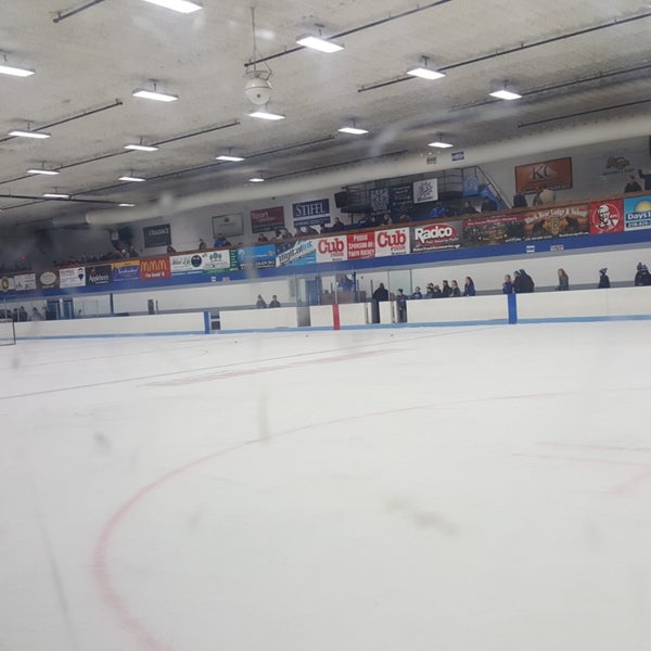 Brainerd Area Civic Center Hockey Stadium in Brainerd