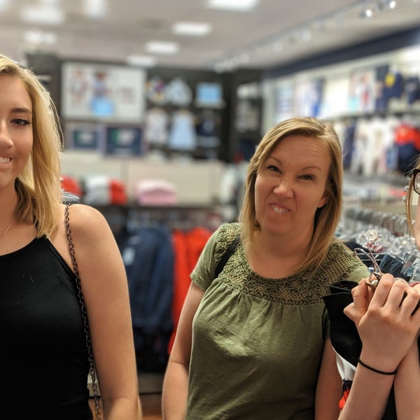 tommy hilfiger eagan outlet