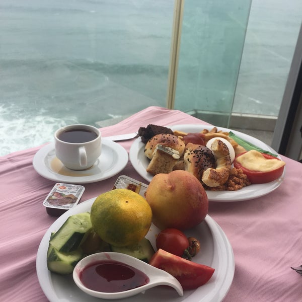 9/30/2017 tarihinde Rüveyda S.ziyaretçi tarafından Sky Tower Hotel'de çekilen fotoğraf