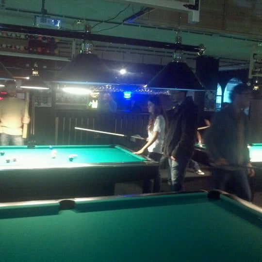 รูปภาพถ่ายที่ Pool Masters Pub โดย Goksel K. เมื่อ 11/20/2012