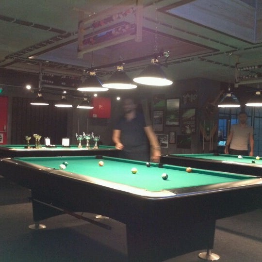12/2/2012にGoksel K.がPool Masters Pubで撮った写真