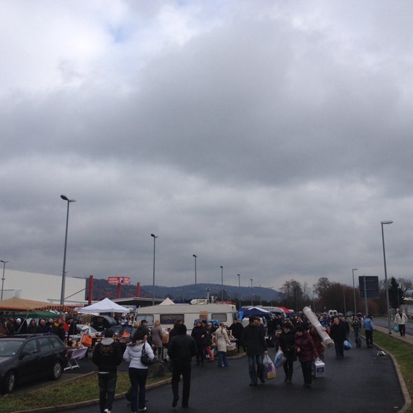 Flohmarkt Grundau Lieblos