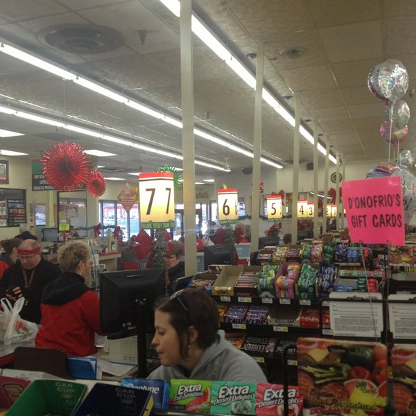 Donofrios Grocery Store in Hermitage