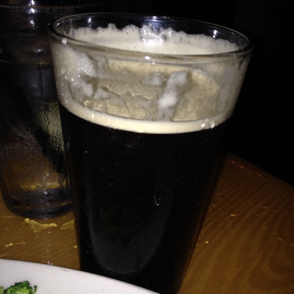 Photo taken at BJ&#39;s Restaurant &amp; Brewhouse by Jan B. on 1/3/2015