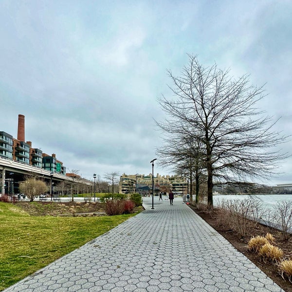 Photo taken at Georgetown Waterfront Park by Aaron on 3/2/2024