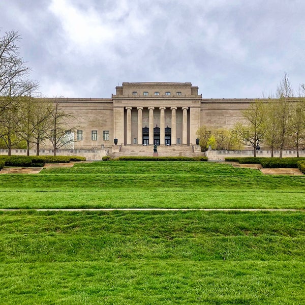 Photo taken at Nelson-Atkins Museum of Art by Aaron on 4/18/2022