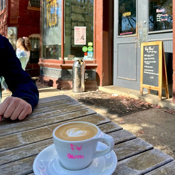 10/29/2022にAaronがThe Coffee Barで撮った写真