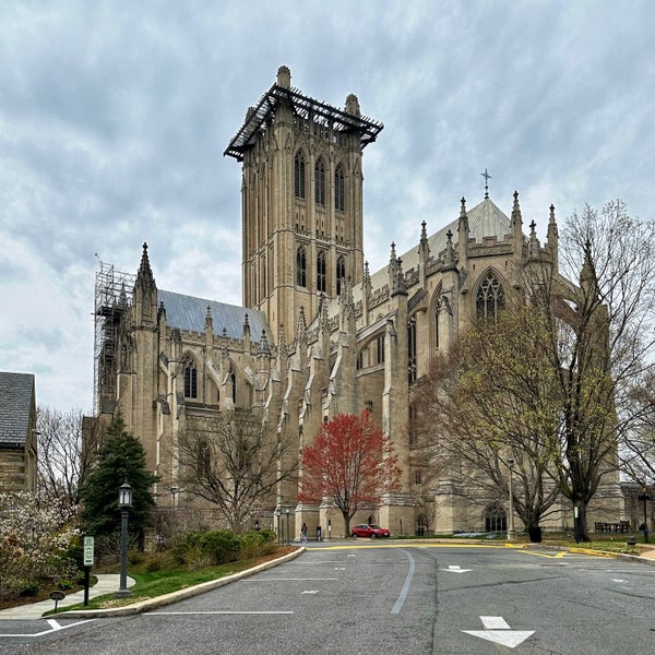 Photo taken at Washington National Cathedral by Aaron on 4/1/2023