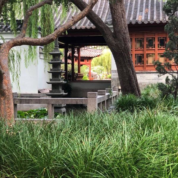 รูปภาพถ่ายที่ Chinese Garden of Friendship โดย Aaron เมื่อ 1/14/2020