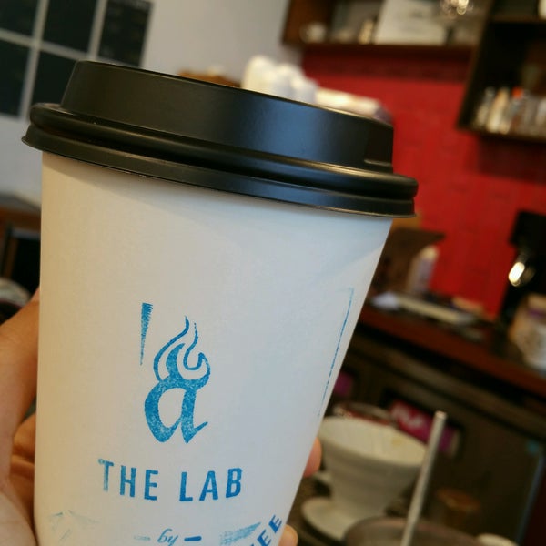 Foto tirada no(a) The Lab by Alchemy Coffee por Alejandra M. em 11/23/2016