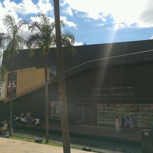 Снимок сделан в Planetario de Medellín пользователем Guillermo E. 10/2/2016