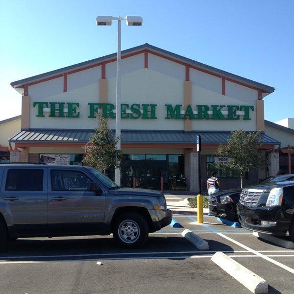 Foto tirada no(a) The Fresh Market por Denise L. em 1/20/2013
