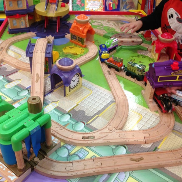 Mastermind Toys Bayview Village 2901 Bayview Ave.