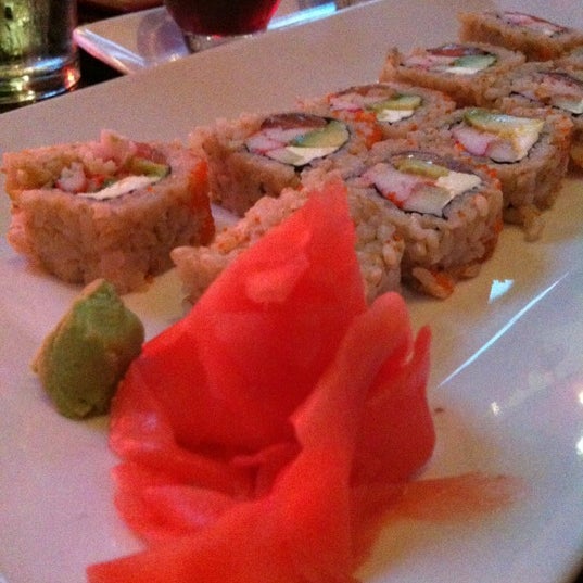 Photo taken at Sushi Sake North Miami Beach by Matthew on 9/15/2012
