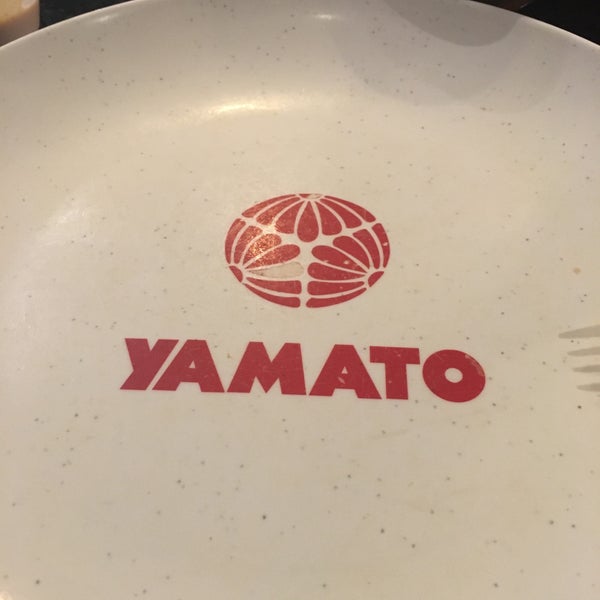 Снимок сделан в Yamato Japanese Steak House &amp; Sushi Bar пользователем Luis R. 12/12/2017