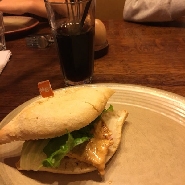 Photo taken at Nando&#39;s by Hanneleen W. on 11/1/2016