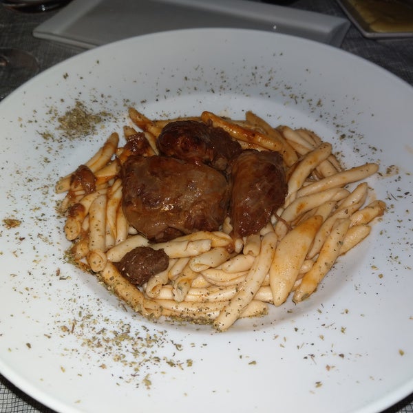 Excellent service. The staff explained every dish they are serving with their ingredients. This place is like feeling in the high gastronomy. The food is perfectly cooked in time and tasty. Veal-pasta