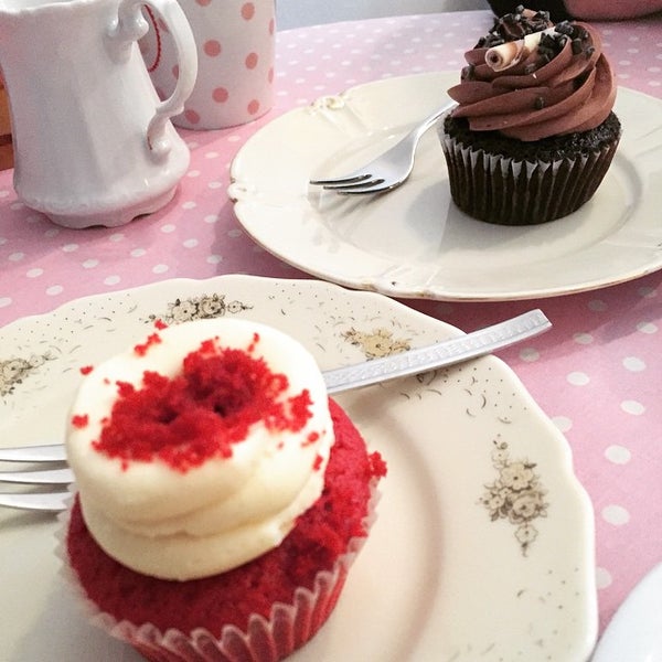 รูปภาพถ่ายที่ Wir Machen Cupcakes โดย Helen T. เมื่อ 1/10/2015