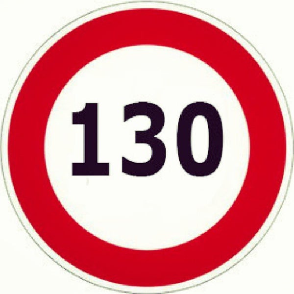 Знаки допустимой скорости. Знак ограничение скорости 110. Знак 130 км/ч. 130 Км в час. Знак скорость 100.