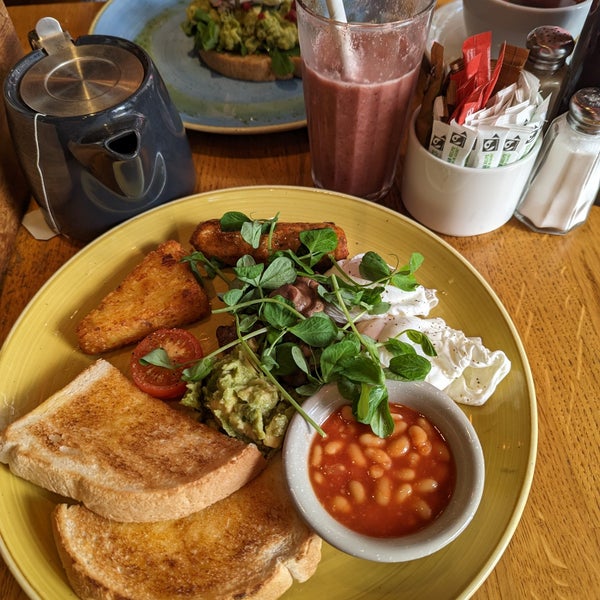 Giraffe Restaurant in Victoria