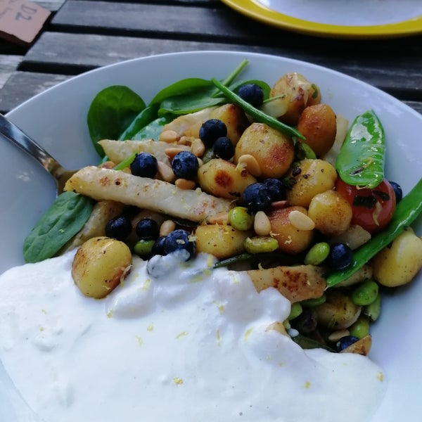 The Vegan Eagle Vegetarian / Vegan Restaurant in Hamburg