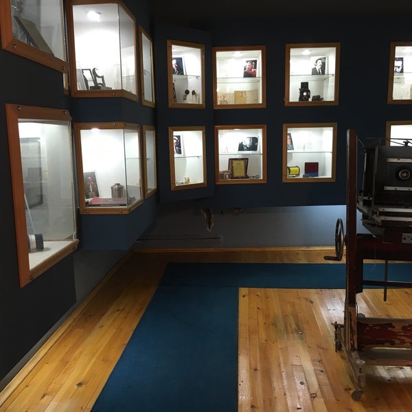 Balıkesir Ulusal Fotoğraf Müzesi - Sanat Müzesi'da fotoğraflar