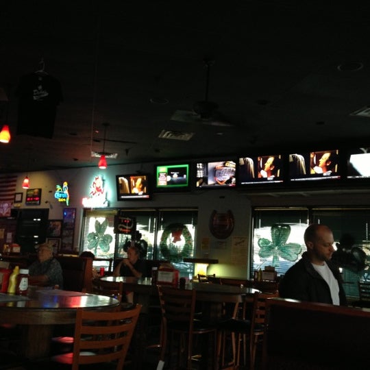 Photo taken at Duke&#39;s Sports Bar &amp; Grill by Becca on 11/28/2012