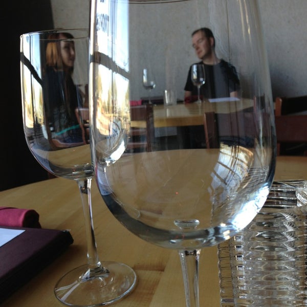 2/2/2013にBeccaがCheuvront Restaurant &amp; Wine Barで撮った写真