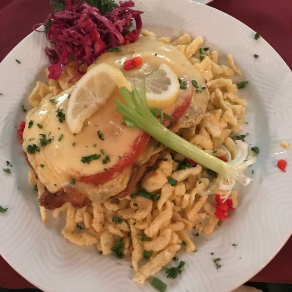 Снимок сделан в The Bavarian Chef пользователем Ayesha Z. 7/1/2017